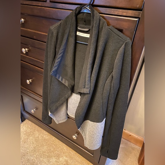 Blanc Noir| Small| black&gray cardigan. Perfect condition. - Picture 4 of 4